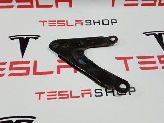 Кронштейн крепления подрамника, ориг. номер 6008490-00-A, Tesla Model S 2012-2016