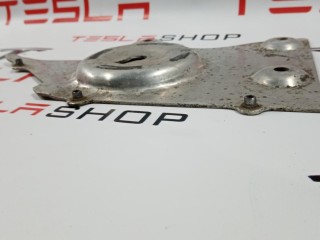 Пластина заднего подрамника, ориг. номер 6008492-00-B, Tesla Model S 2012-2016
