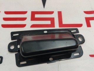 Ручка внутренняя закрытия крышки багажника, ориг. номер 1050409-00-D, Tesla Model X 2015-2021