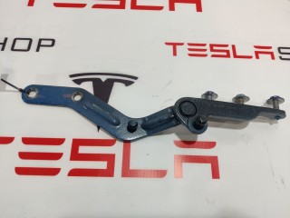 прочая запчасть, ориг. номер 1037934-00-L, 1072794-00-A, 1056534-00-C, Tesla Model X 2015-2021