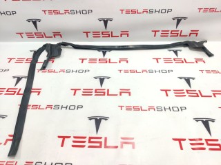 Уплотнитель стекла внутренний двери, ориг. номер 1032178-00-D, Tesla Model X 2015-2021