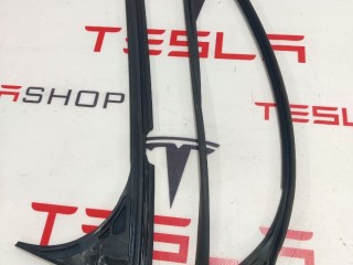 Уплотнитель стойки В (камера), ориг. номер 1032153-00-C, Tesla Model X 2015-2021
