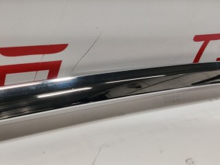Молдинг подъемной задней двери, ориг. номер 1032249-00-J, Tesla Model X 2015-2021