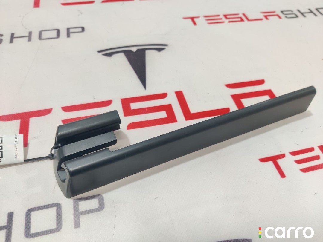Заглушка салазки сиденья Tesla Model X 2015-2021, 1062359-00-E, фото 1