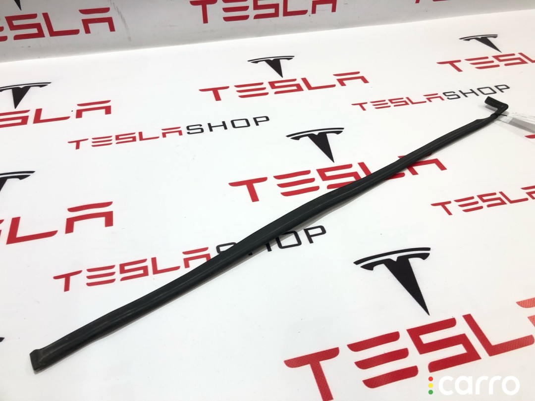 Уплотнитель подъемной задней двери Tesla Model X 2015-2021, 1069003-00-C, фото 1