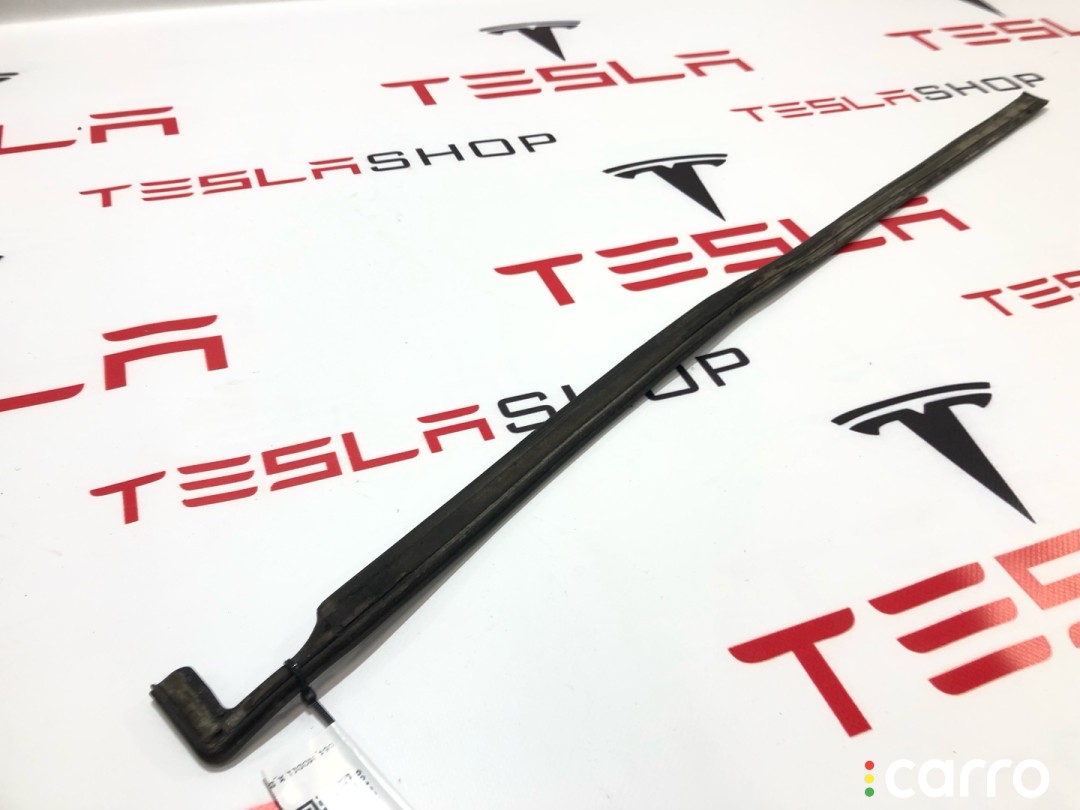 Уплотнитель подъемной задней двери Tesla Model X 2015-2021, 1069003-00-C, фото 3