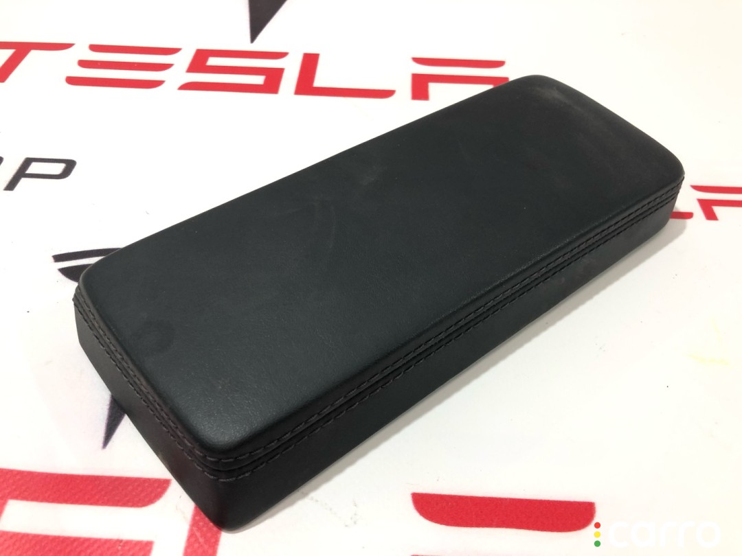 Подлокотник центральной консоли Tesla Model X 2015-2021, 1046444-22-D, фото 1