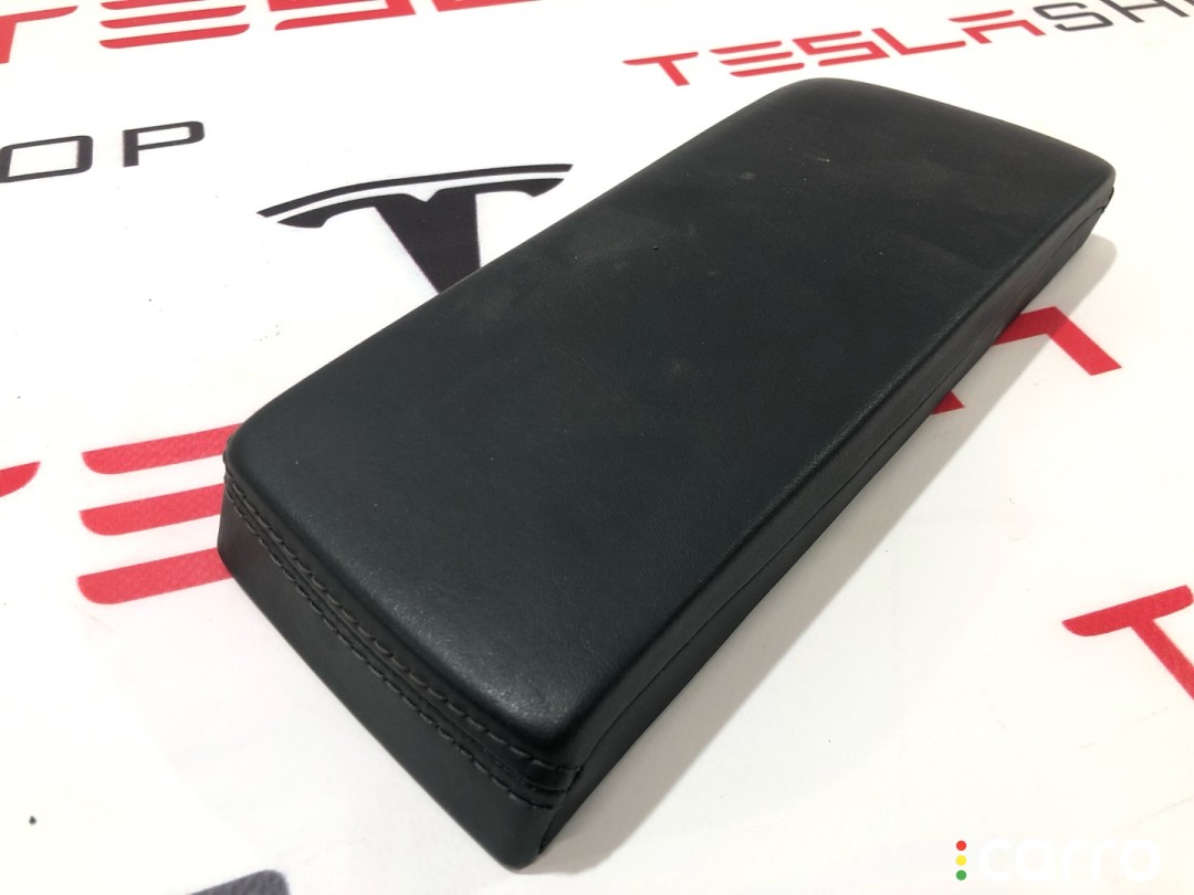 Подлокотник центральной консоли Tesla Model X 2015-2021, 1046444-22-D, фото 1