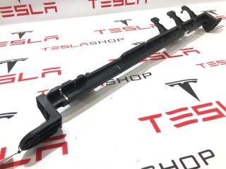 Кронштейн крепления вентилятора кондиционера, ориг. номер 1054164-00-D, Tesla Model X 2015-2021