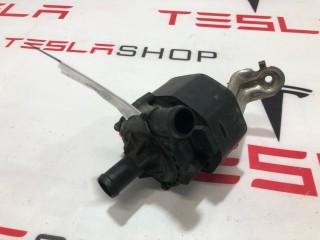 Насос охлаждающей жидкости (Помпа), ориг. номер 1054529-00-G, Tesla Model X 2015-2021