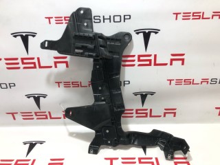 Кронштейн обшивки багажного отделения, ориг. номер 1080701-00-D, Tesla Model X 2015-2021