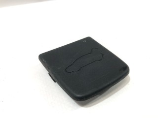 Заглушка облицовки крышки багажника, ориг. номер 1053206-00-D, Tesla Model X 2015-2021