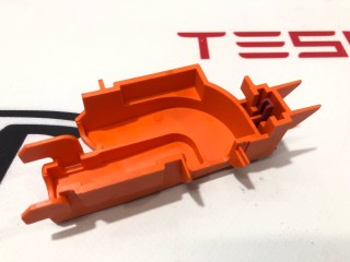 прочая запчасть, ориг. номер 1006923-00-B, 1041702-00-D, Tesla Model S 2012-2016