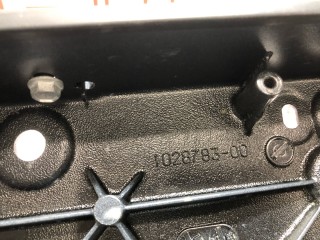 прочая запчасть, ориг. номер 1028769-00-L, 1028783-00-L, Tesla Model X 2015-2021