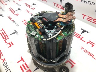 прочая запчасть, ориг. номер 1002633-00-E, 1003384-00-D, Tesla Model S 2012-2016