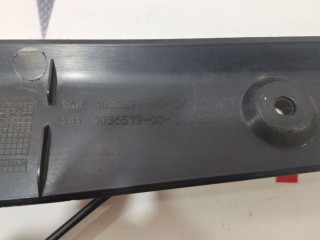 Датчик прижатия (накладка крышки багажника), ориг. номер 1056299-00-D, 1036579-00-C, Tesla Model X 2015-2021