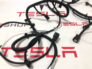 Электропроводка бампера, ориг. номер 1004420-03-J, Tesla Model S 2012-2016