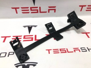 прочая запчасть, ориг. номер 1046957-00-E, Tesla Model X  [рестайлинг] 2021-2026