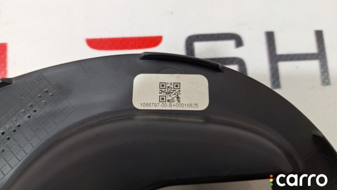 1066798-00-B, 1083456-00-A Накладка декоративная сиденья пассажира Tesla Model S 2018г. - фото №4