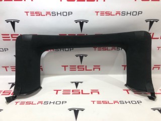 Накладка стекла, подъемной задней двери, ориг. номер 1051554-06-J, Tesla Model X 2015-2021