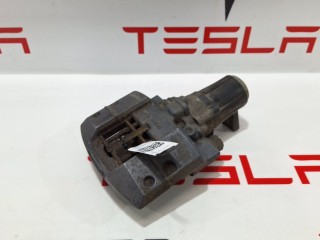 прочая запчасть, ориг. номер 1021252-00-F, Tesla Model X 2015-2021