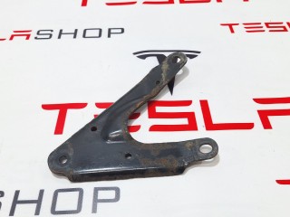 Кронштейн крепления подрамника, ориг. номер 6008489-00-A, Tesla Model S 2012-2016