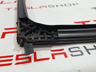 Уплотнитель проема дверного, ориг. номер 6009586-00-I, Tesla Model S 2012-2016