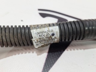 Кабель DCDC конвертера (плюс), ориг. номер 1005654-00-D, Tesla Model S 2012-2016