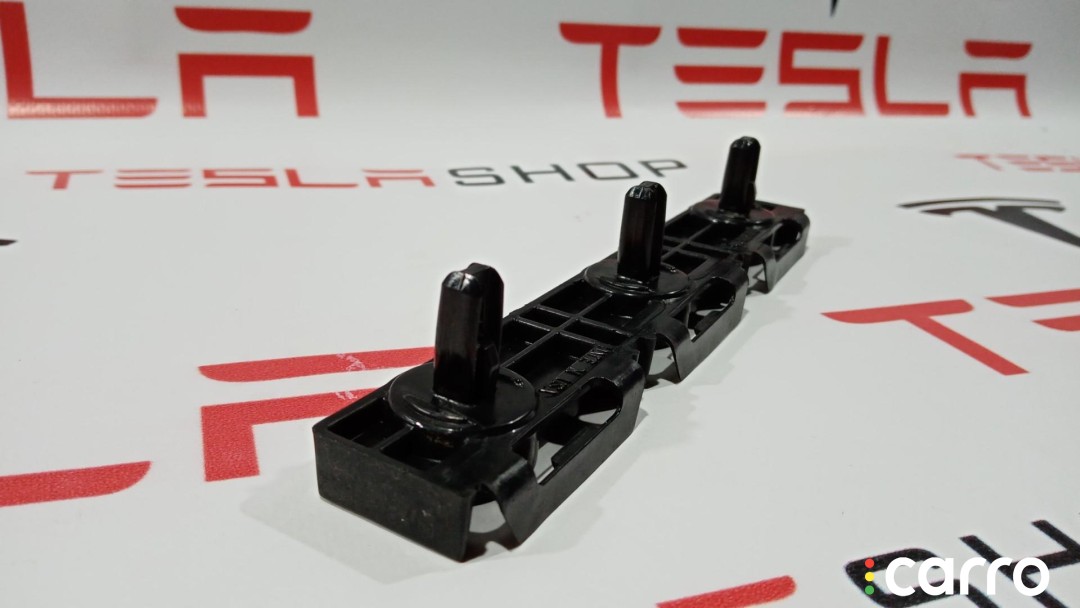 Кронштейн крепления накладки порога рокерной панели Tesla Model S 2012-2016, 1003691-00-A, фото 3