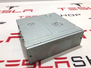 прочая запчасть, ориг. номер 1004787-01-C, 1052323-00-B, Tesla Model X 2015-2021