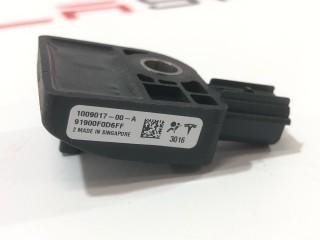 Датчик удара, стойки С, ориг. номер 1009017-00-A, Tesla Model S 2012-2016