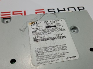 Радио FM/HD/XM, ориг. номер 1004787-01-C, Tesla Model S 2012-2016