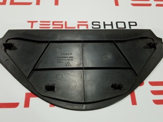 Козырек малого монитора нижний, ориг. номер 1002274-00-D, Tesla Model S 2012-2016