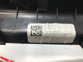 Накладка межсекционная подъемной задней двери, ориг. номер 1051547-06-C, 1053673-00-A, Tesla Model X рест 2021-2026