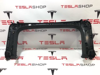 Накладка стекла, подъемной задней двери, ориг. номер 1051545-06-J, Tesla Model X рест 2021-2026