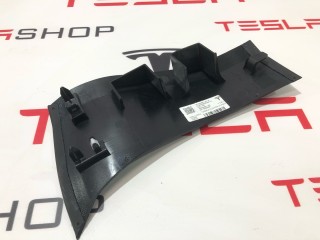 Накладка стойки А, (средняя высота), ориг. номер 1624482-00-B, 1624485-00-B, Tesla Model X рест 2021-2026