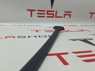 Короб проводки камеры TRIPLE, ориг. номер 1625193-00-A, Tesla Model X рест 2021-2026