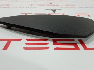 Накладка боковая торпеды, ориг. номер 1028359-00-A, Tesla Model S 2012-2016