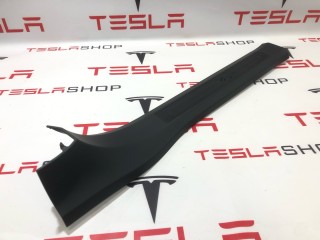 Накладка дверного порога, ориг. номер 1626481-98-B, Tesla Model X рест 2021-2026