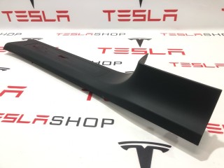 Накладка дверного порога, ориг. номер 1626484-00-A, 1626479-00-C, Tesla Model X рест 2021-2026