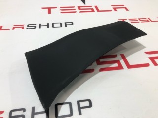 Накладка стойки А, (средняя высота), ориг. номер 1624483-00-A, 1624488-00-B, Tesla Model X рест 2021-2026