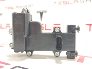 прочая запчасть, ориг. номер 104535400B, Tesla Model X  [рестайлинг] 2021-2026