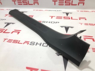 Накладка дверного порога, ориг. номер 1626482-98-B, Tesla Model X рест 2021-2026