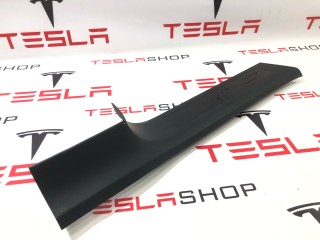 Накладка дверного порога, ориг. номер 1626494-00-A, 1626480-00-C, Tesla Model X рест 2021-2026