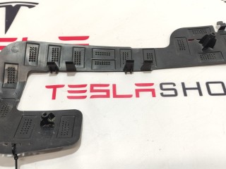 Кронштейн крепления фары противотуманной правой, ориг. номер 1493748-00-A, Tesla Model Y 2020-2026