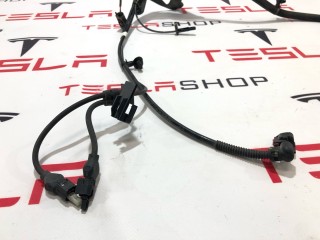 прочая запчасть, ориг. номер 1420417-00-B, 1420783-00-D, Tesla Model X  [рестайлинг] 2021-2026