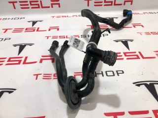 Шланги охлаждающей жидкости, ориг. номер 1608663-00-D, Tesla Model X рест 2021-2026