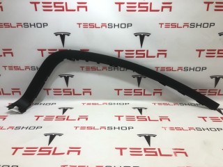 Накладка проема подъемной задней двери, ориг. номер 1105123-00-E, Tesla Model X рест 2021-2026