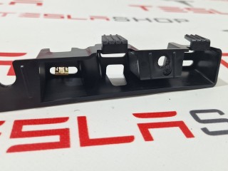 Кронштейн накладки, стойки В, ориг. номер 1108817-00-A, Tesla Model X рест 2021-2026