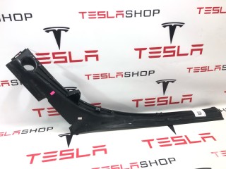 Облицовка проема багажника, ориг. номер 1047320-00-E, Tesla Model X рест 2021-2026